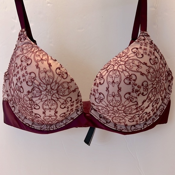 Victoria’s Secret Very Sexy Push up Lace Bra Burgundy Size 32C - Picture 1 of 8